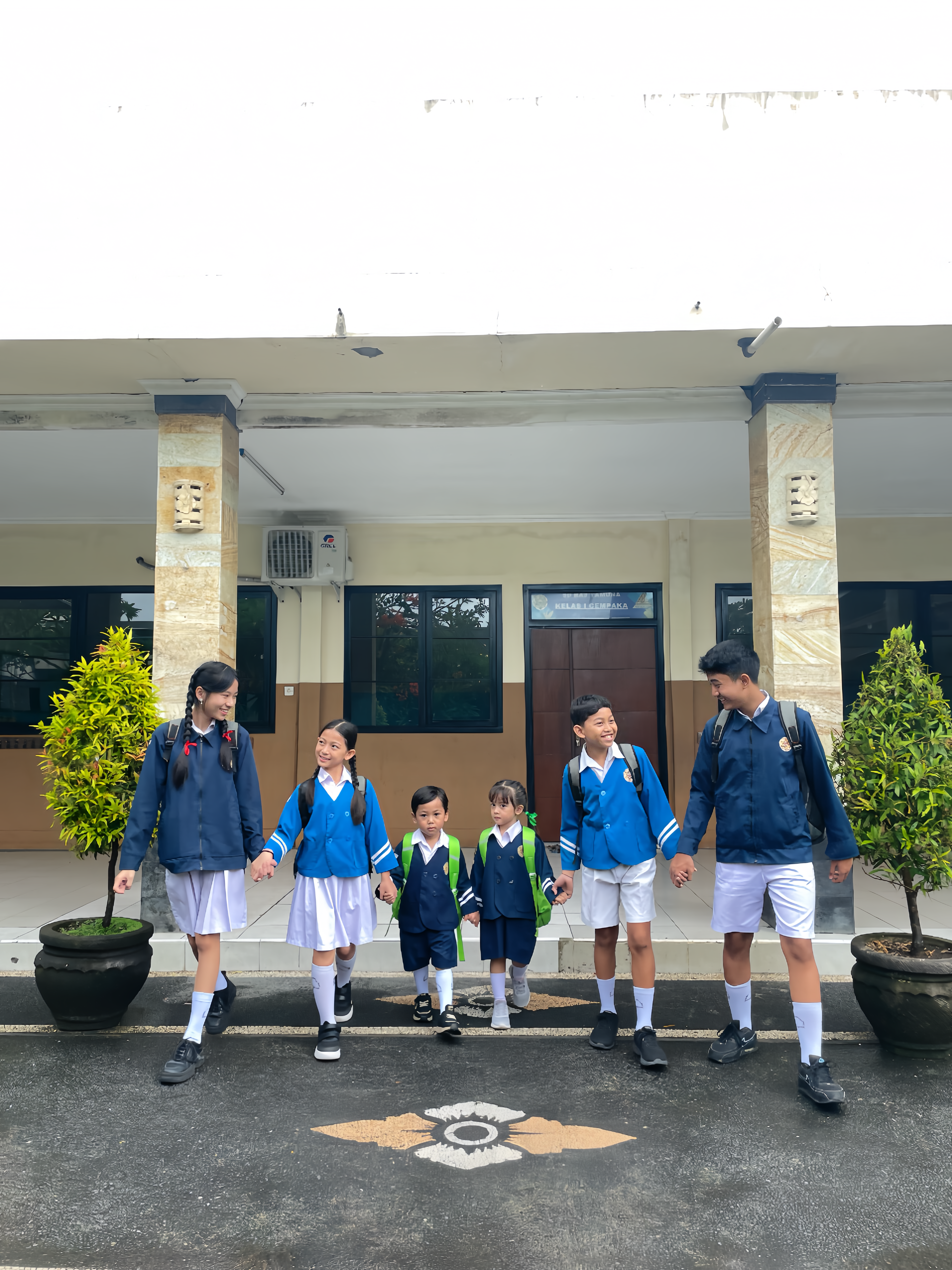 Gedung Utama RAJ YAMUNA